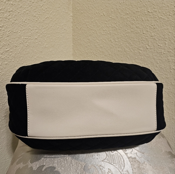 Juicy Couture Royal Moment Satchel and wallet - Picture 5 of 9